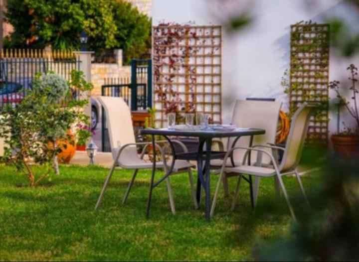 Holiday home Olga's Garden - Douneika *